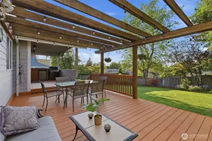 707 Gove St, Steilacoom, WA 98388 - Photo 8