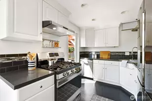 3003 NW 67th St, Seattle, WA 98117 - Photo 10