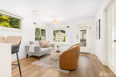 2423 3rd Avenue W, Seattle, WA 98119 - Photo 12