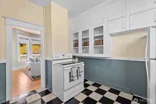 920 4th Ave N, Seattle, WA 98109 - Photo 20