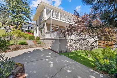 920 4th Avenue N, Seattle, WA 98109 - Photo 34