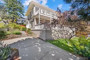 920 4th Ave N, Seattle, WA 98109 - Photo 34