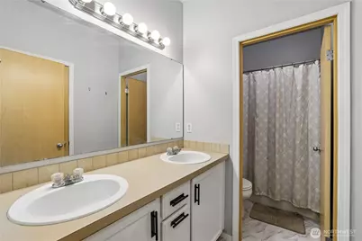 11308 6th Avenue E, Tacoma, WA 98445 - Photo 14
