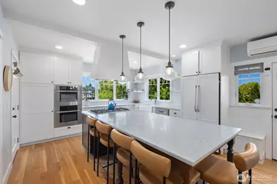 1729 41st Avenue SW, Seattle, WA 98116 - Photo 10