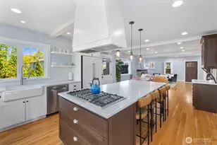 1729 41st Ave SW, Seattle, WA 98116 - Photo 12