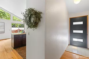 30 Parkview Cir, Bellingham, WA 98229 - Photo 2