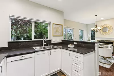 441 S 51st Court, Renton, WA 98055 - Photo 14