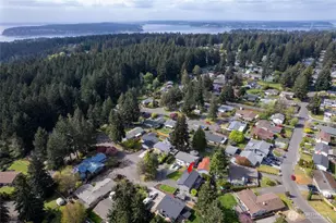 8303 55th St W, University Place, WA 98467 - Photo 32