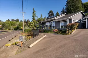 1253 Beach Dr E, Port Orchard, WA 98366 - Photo 22