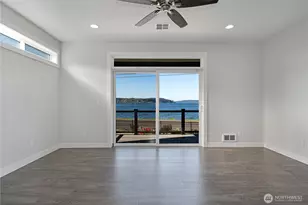 1253 Beach Dr E, Port Orchard, WA 98366 - Photo 30