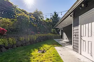 1253 Beach Dr E, Port Orchard, WA 98366 - Photo 34