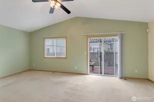 14923 44th Dr NE, Marysville, WA 98271 - Photo 4
