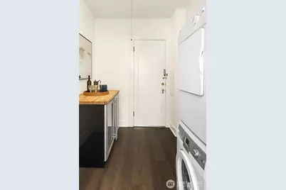 1902 Bigelow Avenue N #403, Seattle, WA 98109 - Photo 10