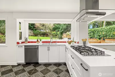 1817 220th Place NE, Sammamish, WA 98074 - Photo 10
