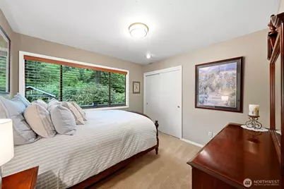 18926 NE 127th Street, Redmond, WA 98052 - Photo 16