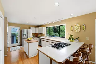 18926 NE 127th St, Redmond, WA 98052 - Photo 10