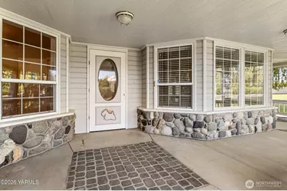 8204 Midvale Road, Yakima, WA 98908 - Photo 4