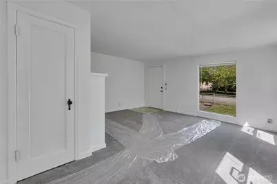 9013 11th Ave SW, Seattle, WA 98106 - Photo 8