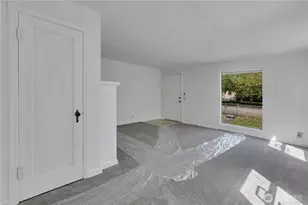 9013 11th Ave SW, Seattle, WA 98106 - Photo 8