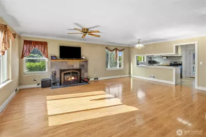 9334 E B Street, Tacoma, WA 98445 - Photo 4