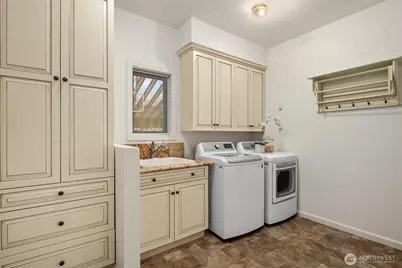 5677 193rd Place SE, Issaquah, WA 98027 - Photo 14
