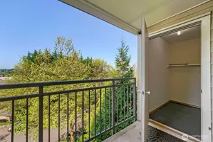 3811 130th Ln SE, Bellevue, WA 98006 - Photo 4