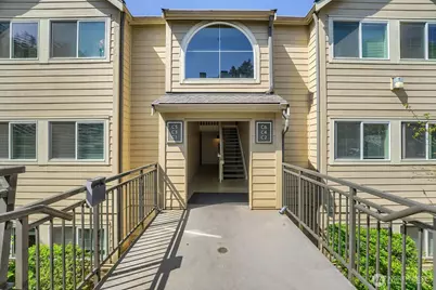3811 130 Lane SE, Bellevue, WA 98006 - Photo 1