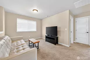 438 Riley Ct E, Enumclaw, WA 98022 - Photo 16