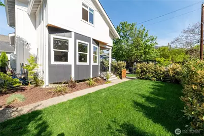 351 17th Avenue E, Seattle, WA 98112 - Photo 30