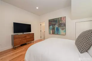 351 17th Ave E, Seattle, WA 98112 - Photo 14