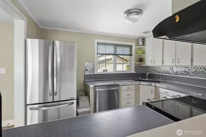347 SE Glencoe Street, Oak Harbor, WA 98277 - Photo 12