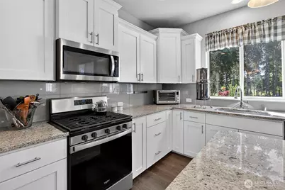 18215 SE 248th Street, Covington, WA 98042 - Photo 6