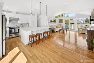 7827 S 114th St, Seattle, WA 98178 - Photo 2