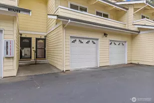 14702 NE 51st St, Bellevue, WA 98007 - Photo 1