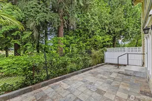 14702 NE 51st St, Bellevue, WA 98007 - Photo 32
