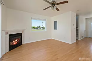 45 N Oak Harbor St, Oak Harbor, WA 98277 - Photo 32