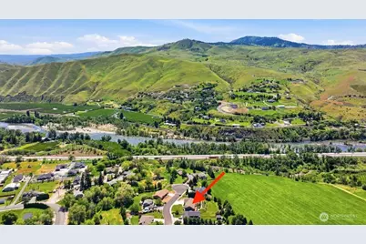1790 Warm Springs Drive, Wenatchee, WA 98801 - Photo 4