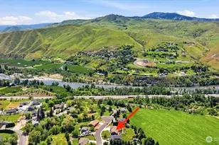 1790 Warm Springs Dr, Wenatchee, WA 98801 - Photo 4