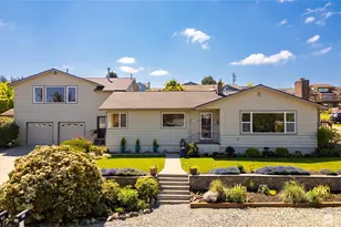 1119 Longview Ave, Anacortes, WA 98221 - Photo 4