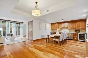 10620 NE 9th Pl, Bellevue, WA 98004 - Photo 6