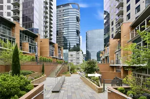 10620 NE 9th Pl, Bellevue, WA 98004 - Photo 2
