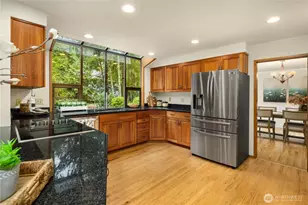 22542 NE 46th St, Redmond, WA 98053 - Photo 10