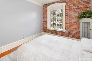 7 Harrison St, Seattle, WA 98109 - Photo 16