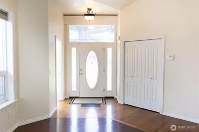 11816 SE 240th Place, Kent, WA 98030 - Photo 4