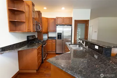 11816 SE 240th Place, Kent, WA 98030 - Photo 8