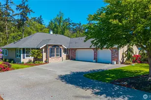 1546 Wedgewood Ln, Oak Harbor, WA 98277 - Photo 2