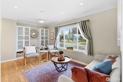 2300 NE 8th Place, Renton, WA 98056 - Photo 4