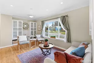 2300 NE 8th Pl, Renton, WA 98056 - Photo 4