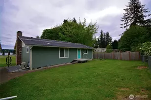 15807 Lawrence Pl SE, Yelm, WA 98597 - Photo 16