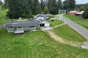 15807 Lawrence Pl SE, Yelm, WA 98597 - Photo 8
